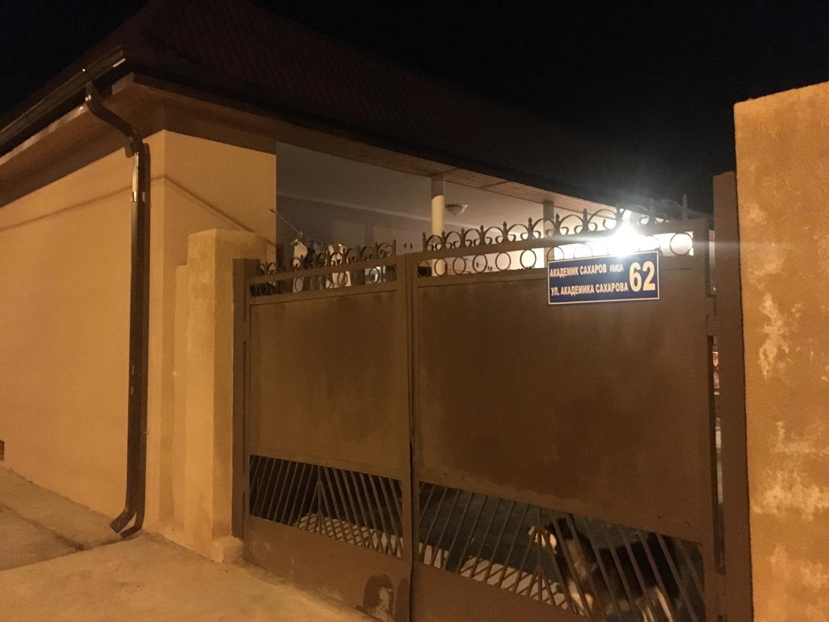 Homestay On Akademika Sakharova Sukhumi Exterior foto